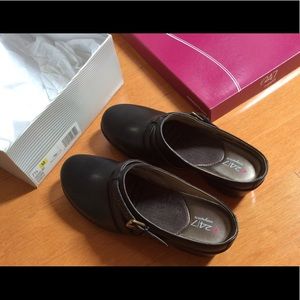 Easy Spirit Slip on Shoes
